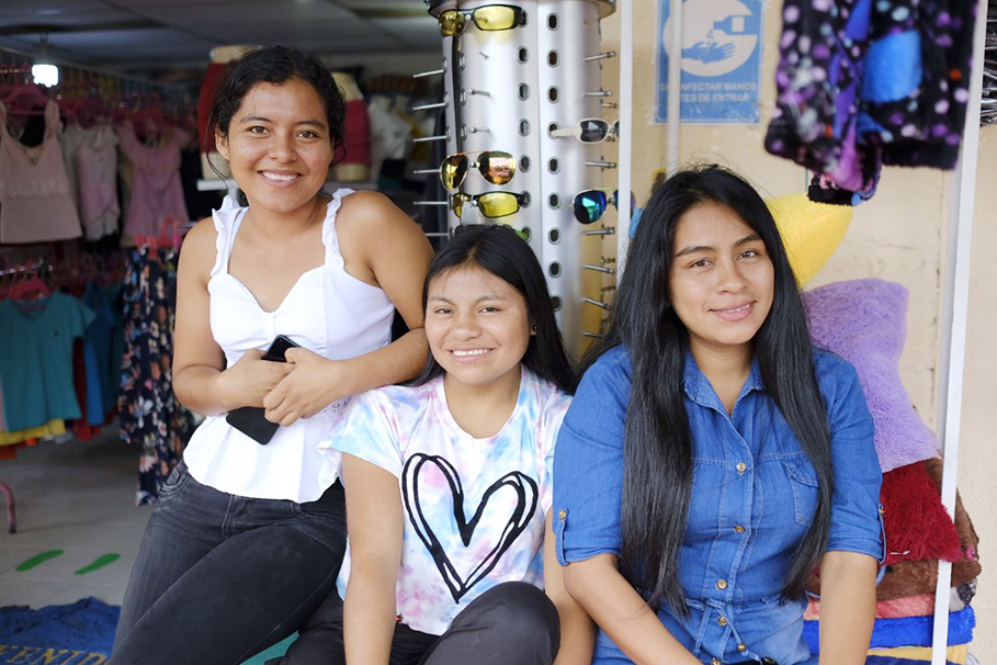 Jóvenes posando para una foto