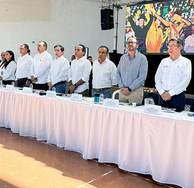 El director del DNP hizo parte de la comitiva del Gobierno, junto al ministro del Interior, Juan Fernando Cristo y el director d