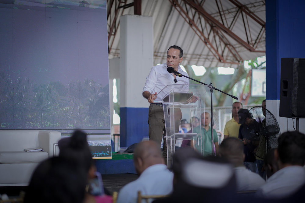 Director del DNP hablando en el escenario de la rendición de cuentas del DNP -2024