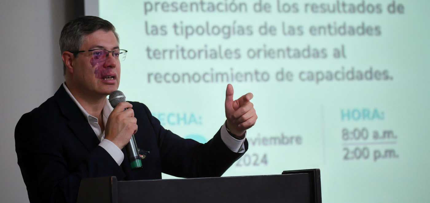 Director de la Dirección de Descentralización y Fortalecimiento Fiscal Territorial del DNP, Julián Torres Jiménez.