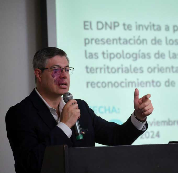 Director de la Dirección de Descentralización y Fortalecimiento Fiscal Territorial del DNP, Julián Torres Jiménez.